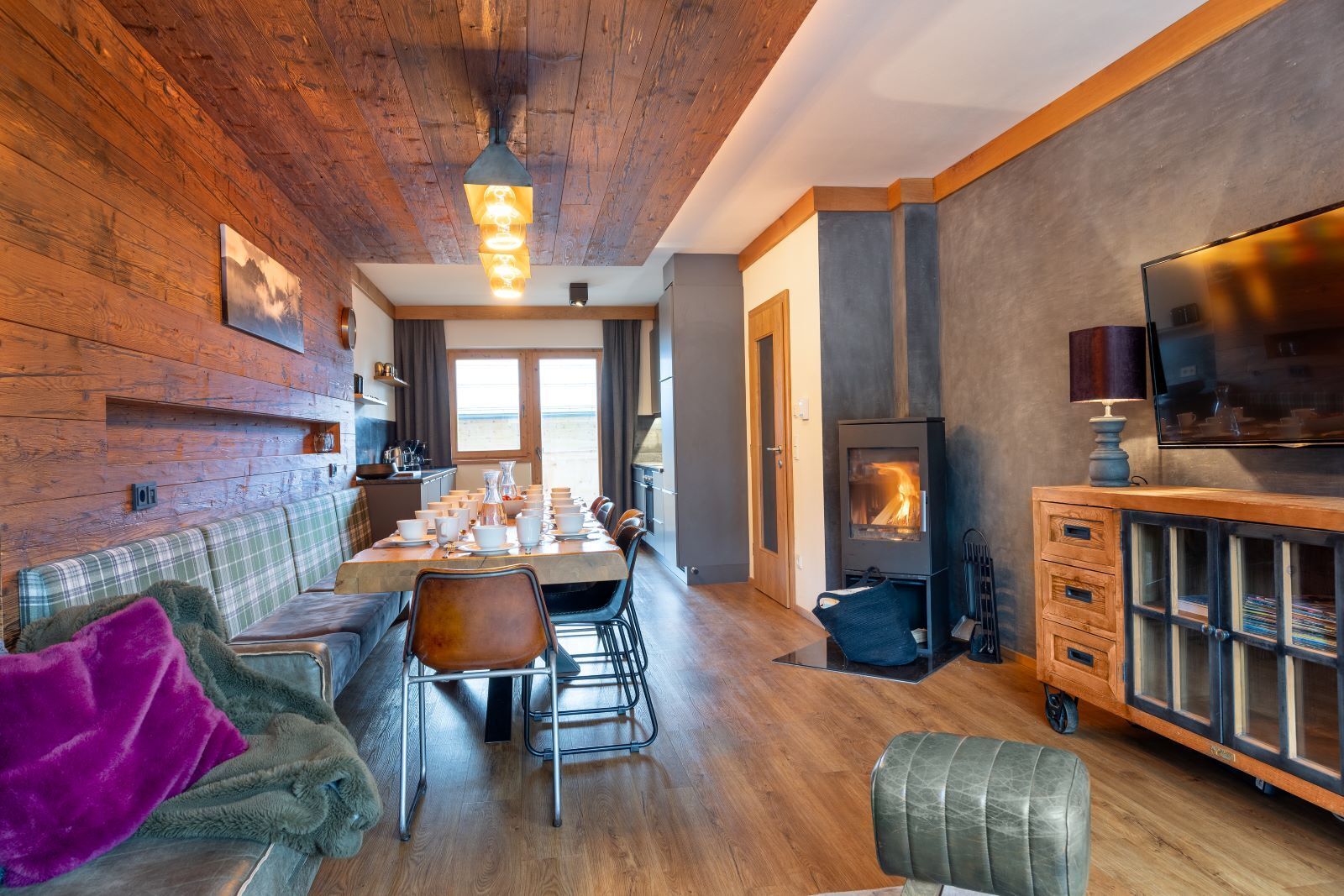 Chalet 2 in zillertal arena dining room and living area view-picture