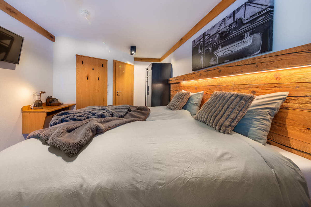 Chalet_Zillertal_Arena_XL_Zimmer_3_3_.jpg
