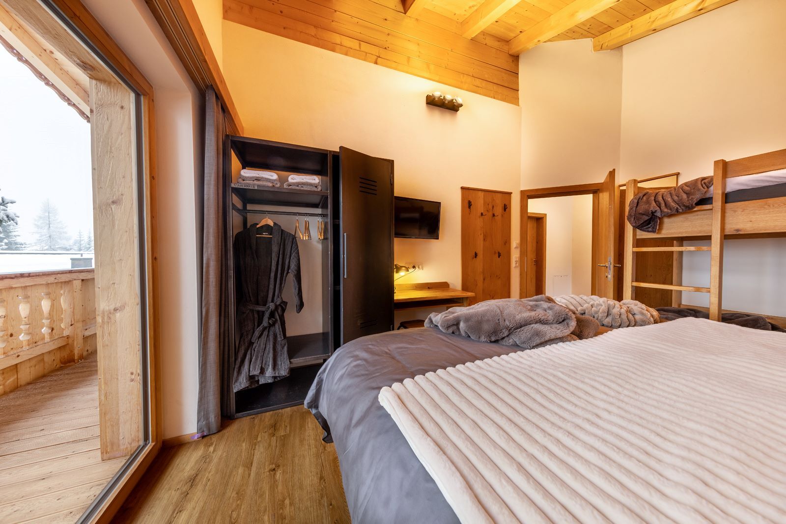 Chalet_Zillertal_Arena_1_51_.jpg Chalet_Zillertal_Arena_1_51_.jpg