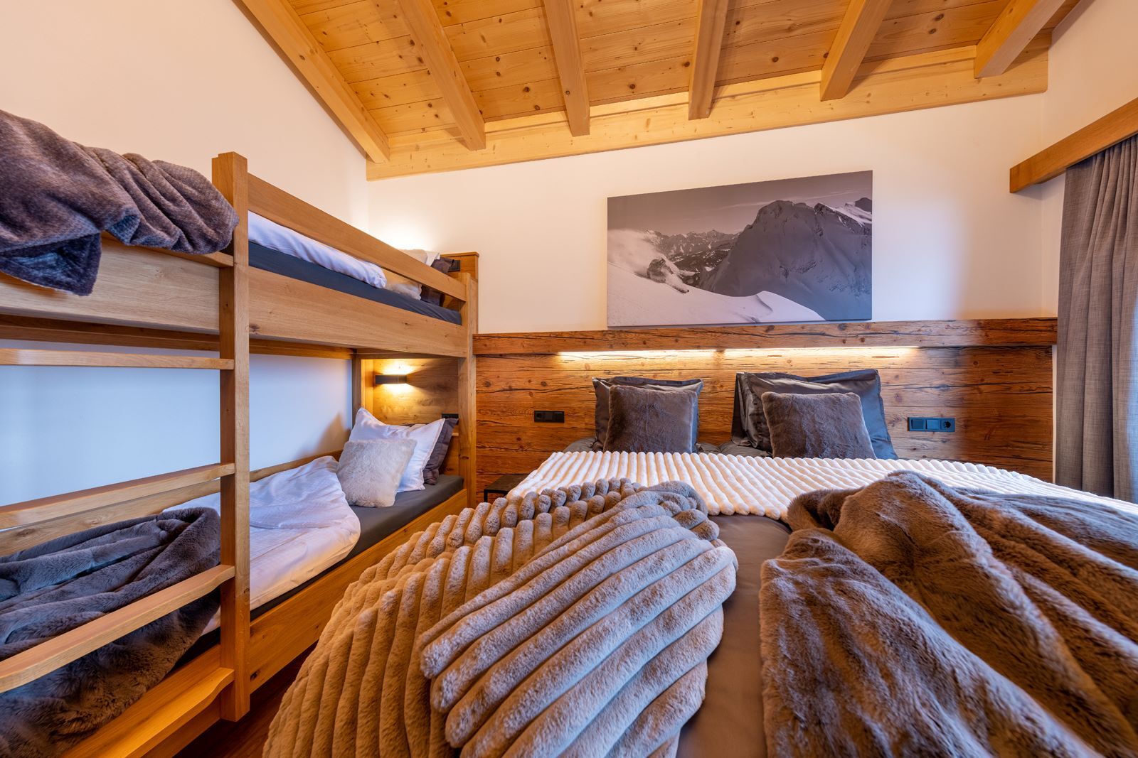 Chalet_Zillertal_Arena_1_54_.jpg Chalet_Zillertal_Arena_1_54_.jpg