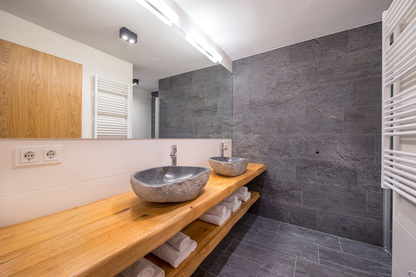 Chalet_Zillertal_Arena_2_10_.jpg Chalet_Zillertal_Arena_2_10_.jpg