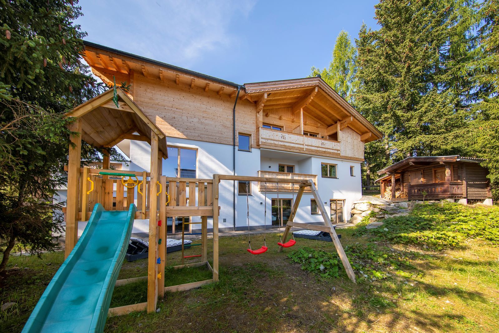 Chalet_Zillertal_Arena_3_4_.jpg Chalet_Zillertal_Arena_3_4_.jpg