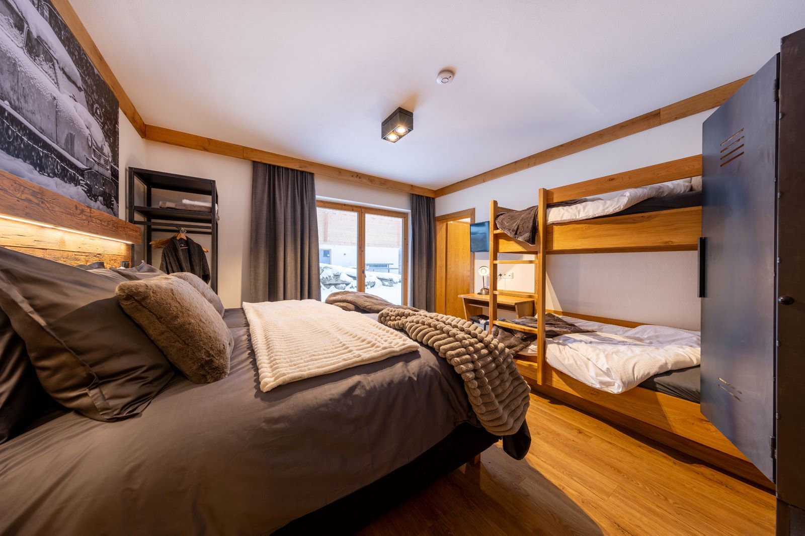 Chalet_Zillertal_Arena_3_41_.jpg Chalet_Zillertal_Arena_3_41_.jpg