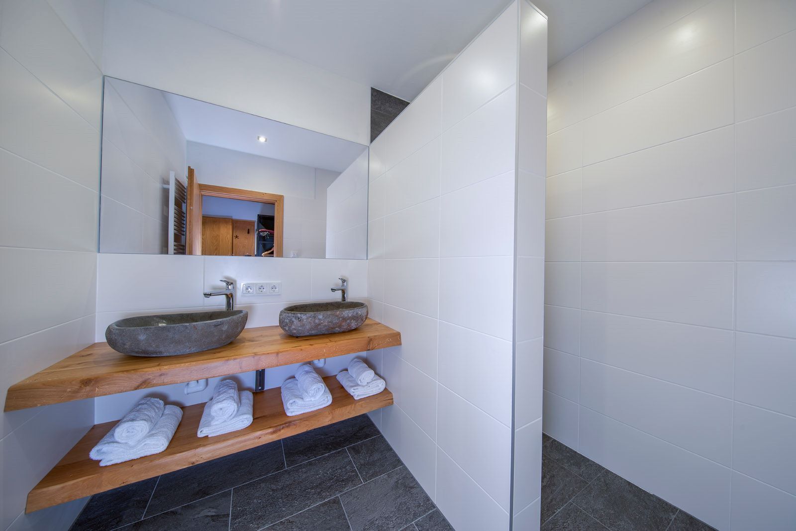 Chalet_Zillertal_Arena_3_60_.jpg Chalet_Zillertal_Arena_3_60_.jpg