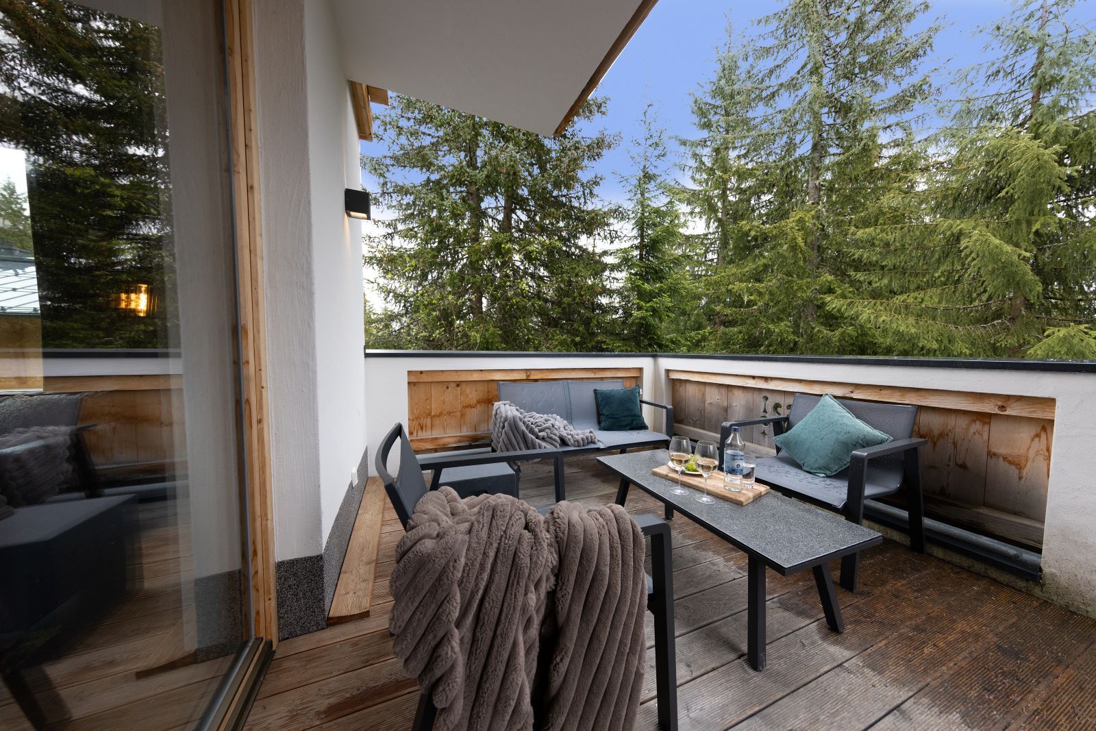 CZA_01_010.jpg CZA_01_010.jpg