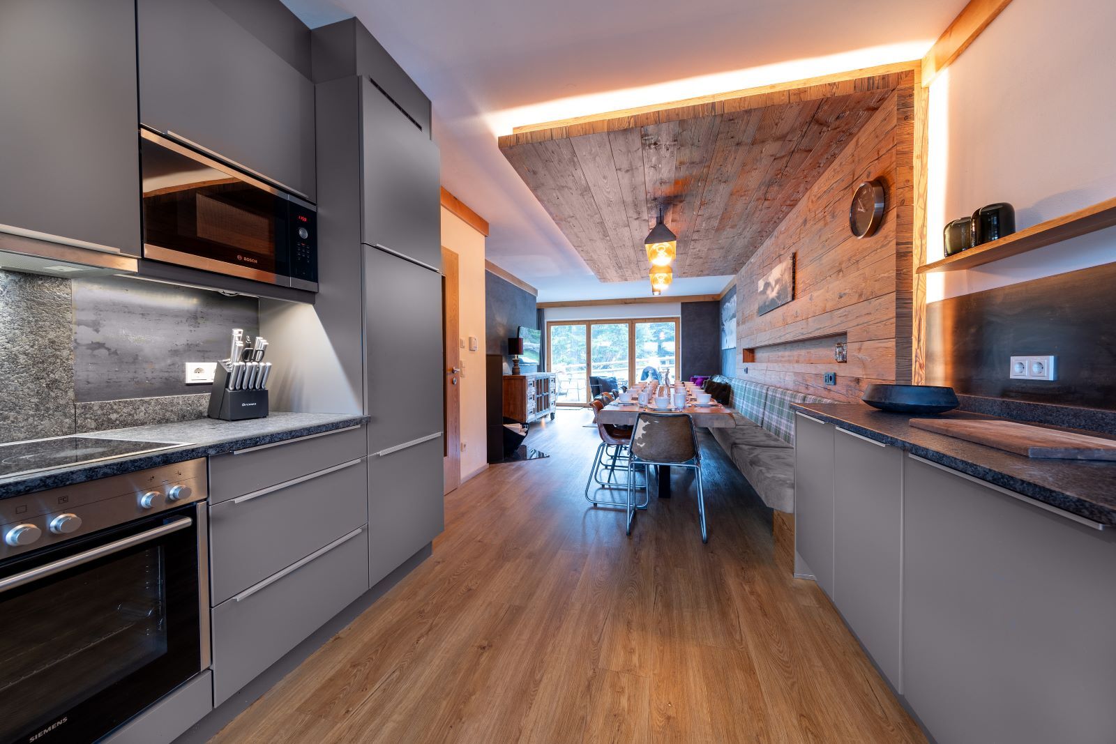 CZA_02_002.jpg CZA_02_002.jpg